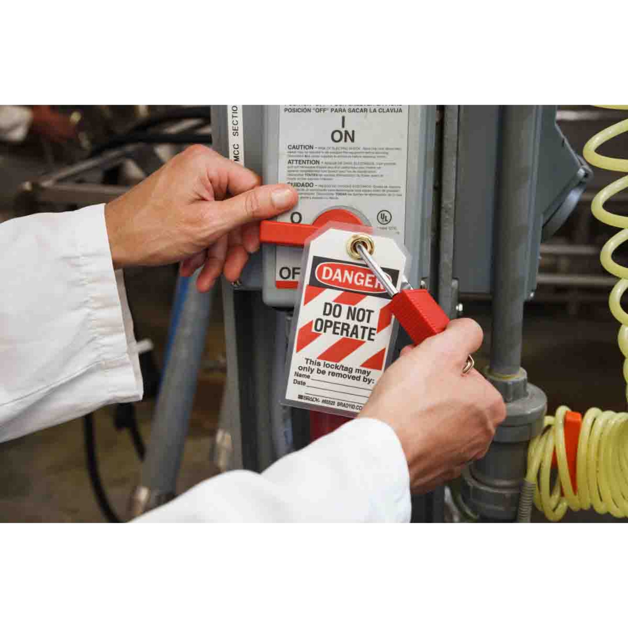 BRADY WORLDWIDE 65520 DANGER Do Not Operate Energy Source Lockout Tagout Tags, application image 1 