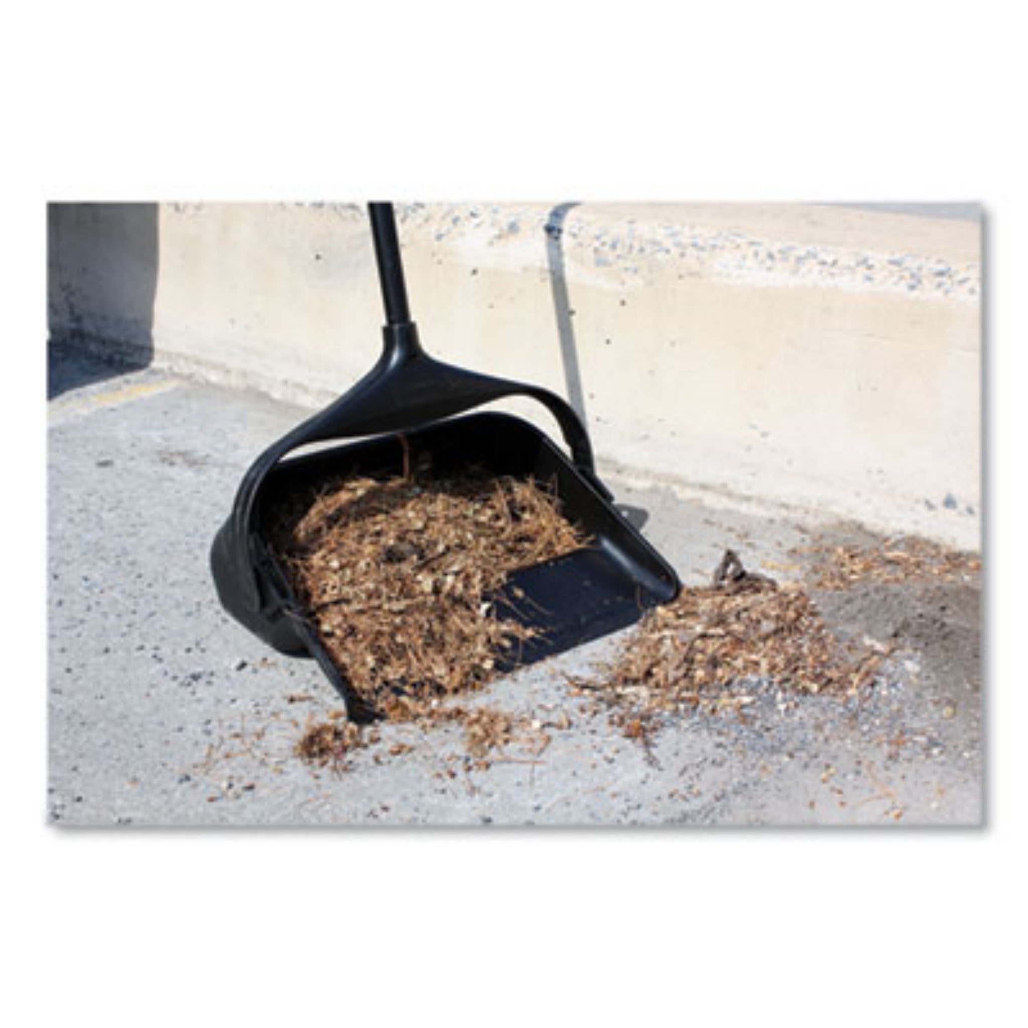 RUBBERMAID COMMERCIAL PROD. RCP253100BK Lobby Pro Upright Dustpan With Wheels, Application